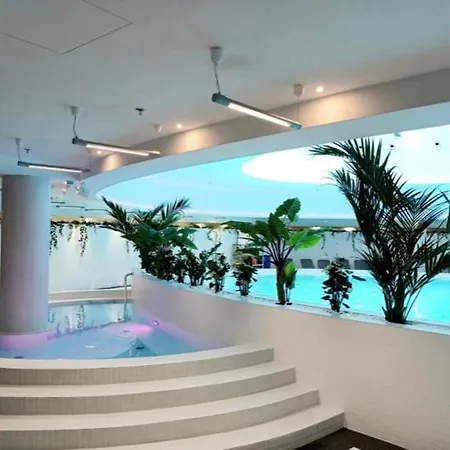 Hanza Tower Downtown - 24 Sauna & Jacuzzi & Pool *