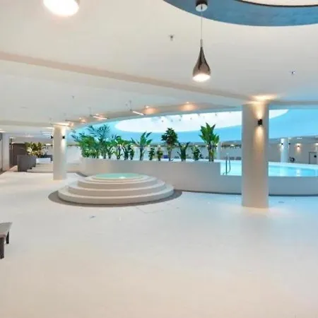 Lejlighed Hanza Tower Downtown - 24 Sauna & Jacuzzi & Pool